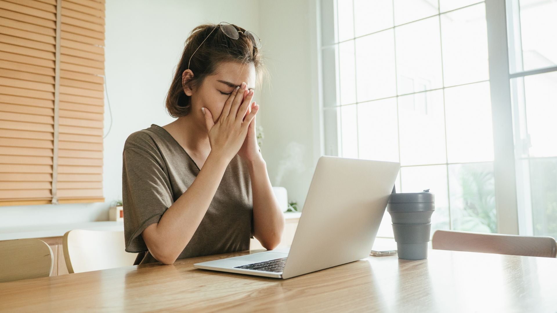 La luz Azul Digital: cómo Proteger tu Vista con Suplementos Específicos